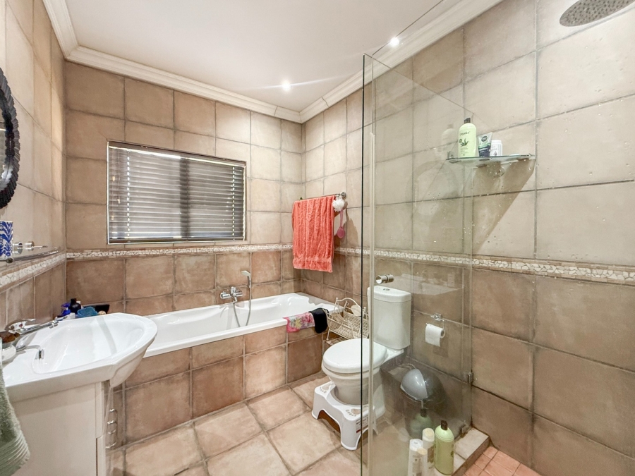 3 Bedroom Property for Sale in Melodie North West